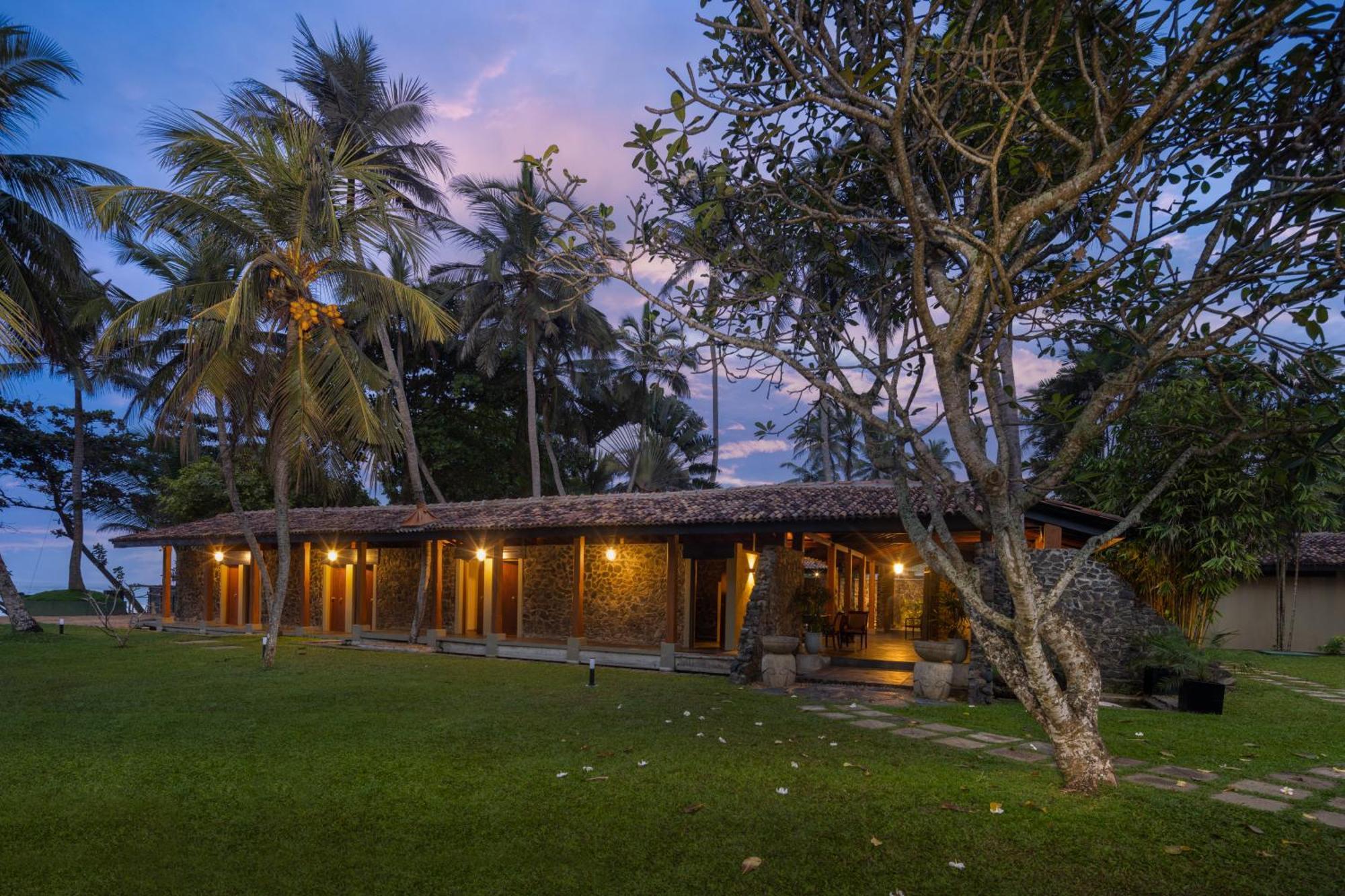 Occidental Eden Beruwala Hotel Bentota Ngoại thất bức ảnh